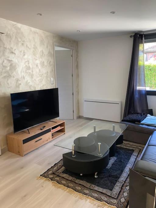 Charmant Appartement Entre Lacs Et Montagnes ! Culoz 外观 照片